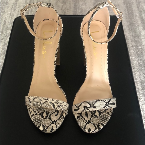 Sexy snakeskin shoes - Picture 2 of 4